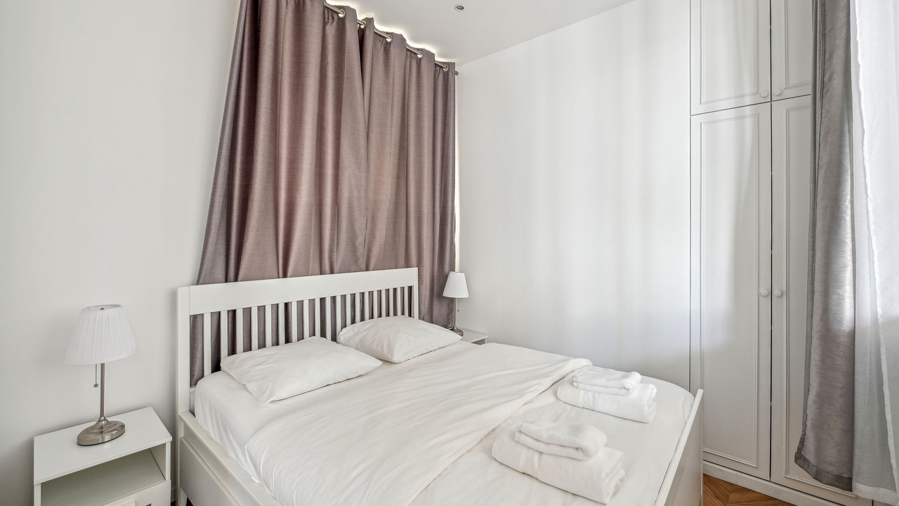 Photo of Bedroom in 8th Arrondissement