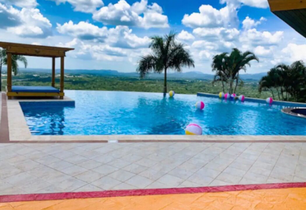 Photo of Outdoor in Pedro Brand