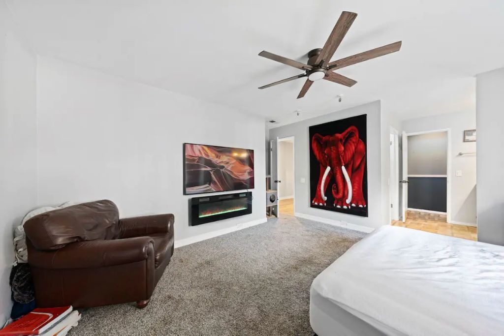 Photo of Bedroom in Arden-Arcade