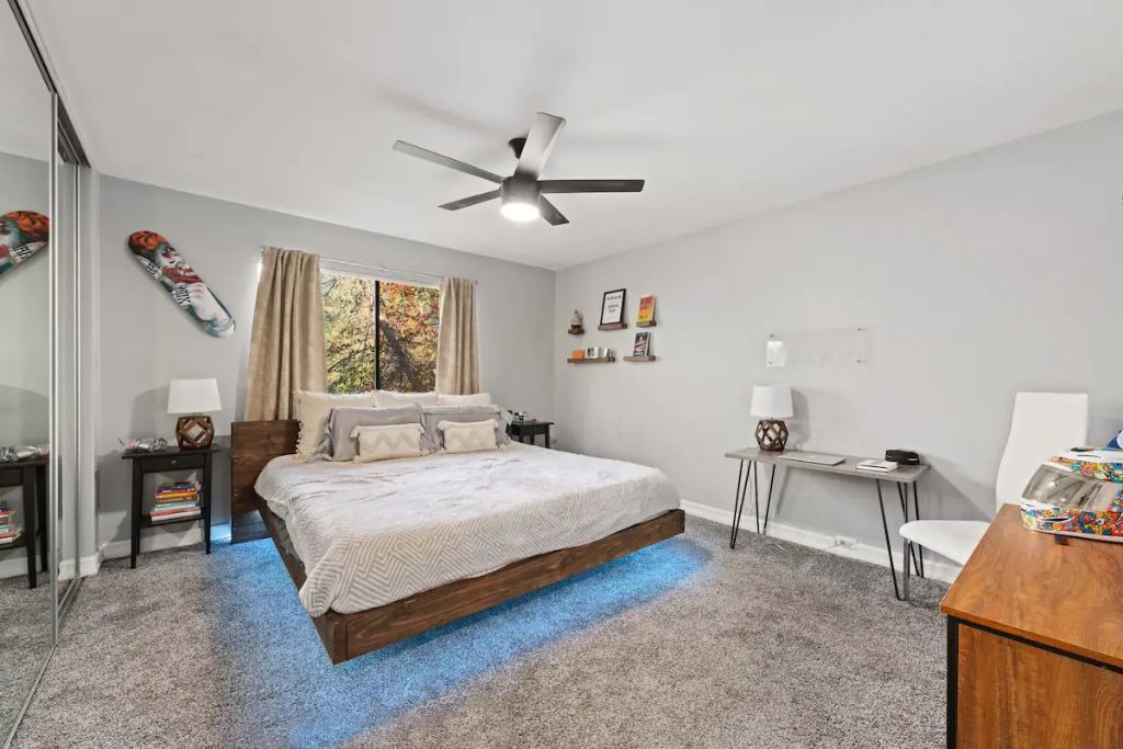 Photo of Bedroom in Arden-Arcade