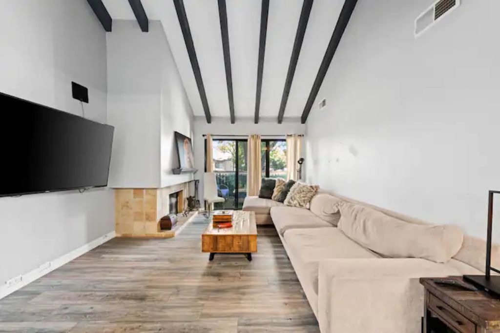 Photo of Livingroom in Arden-Arcade