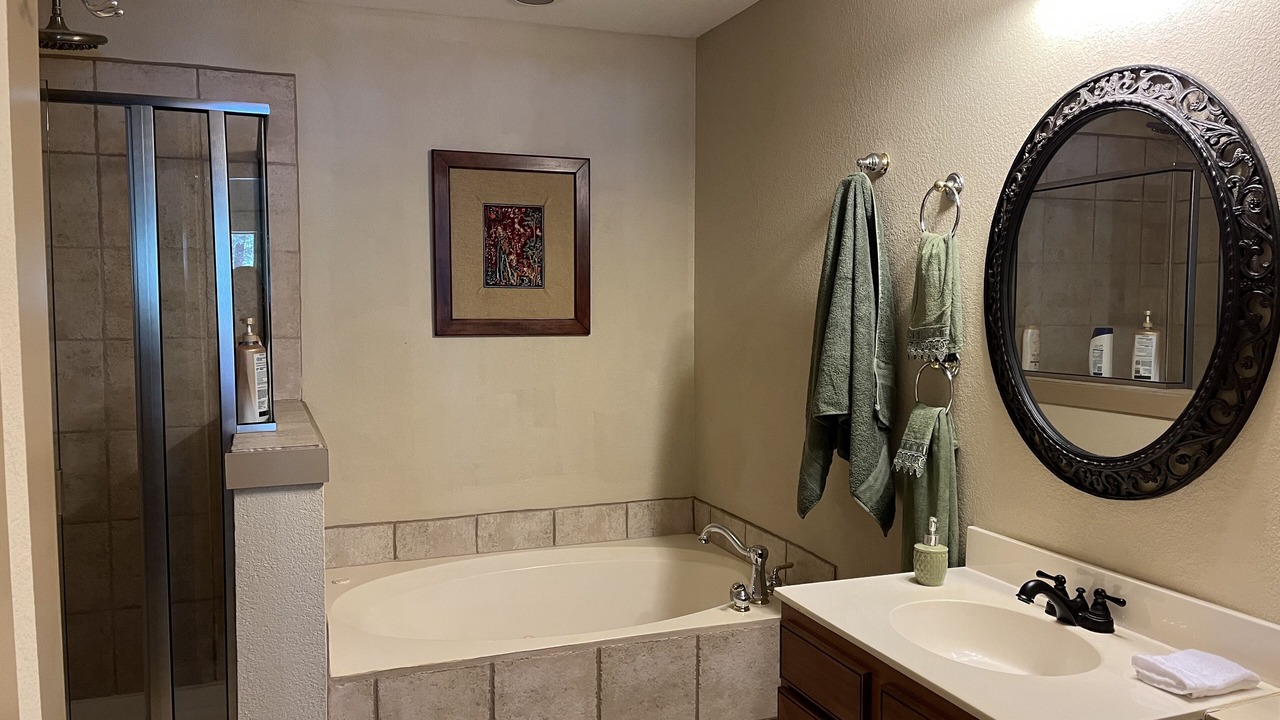 Photo of Bathroom in West Tawakoni