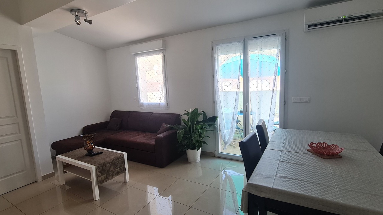 Photo of Livingroom in Ensues-la-Redonne