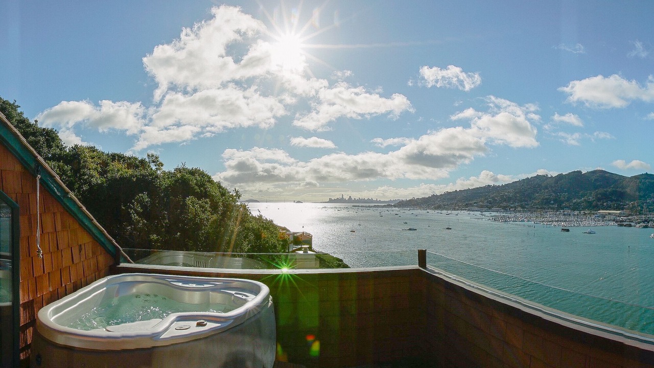 Photo of Outdoor in Strawberry