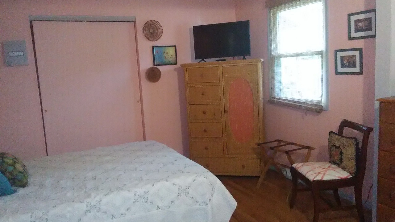 Photo of Bedroom in Geyser Crest