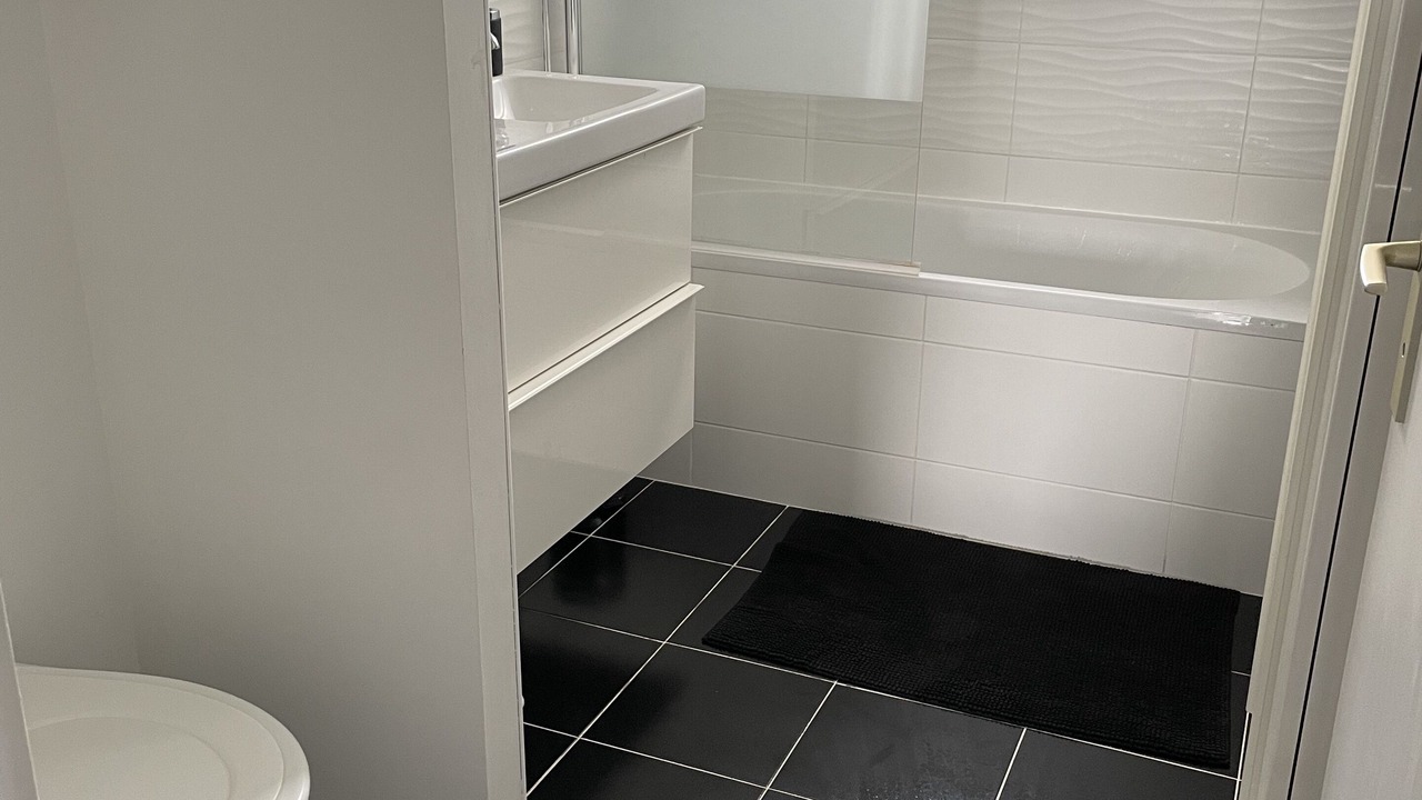 Photo of Bathroom in Sene