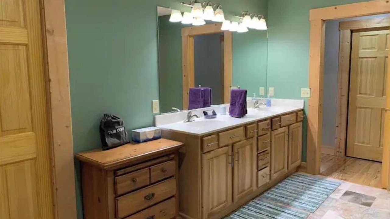 Photo of Bathroom in Timberville
