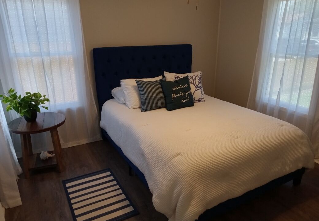 Photo of Bedroom in Central City