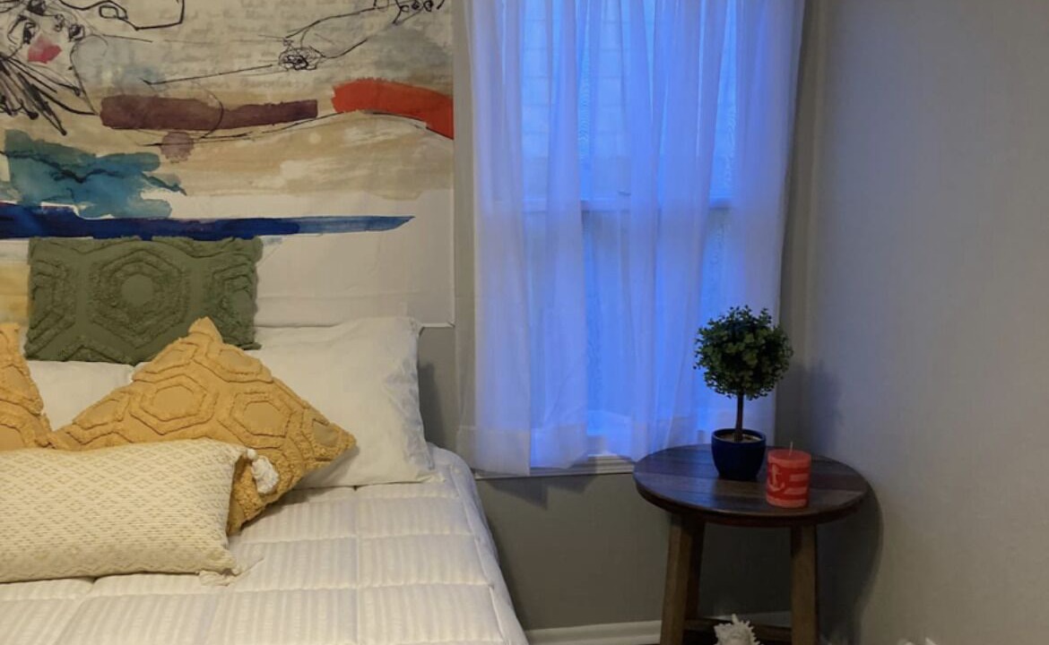 Photo of Bedroom in Central City