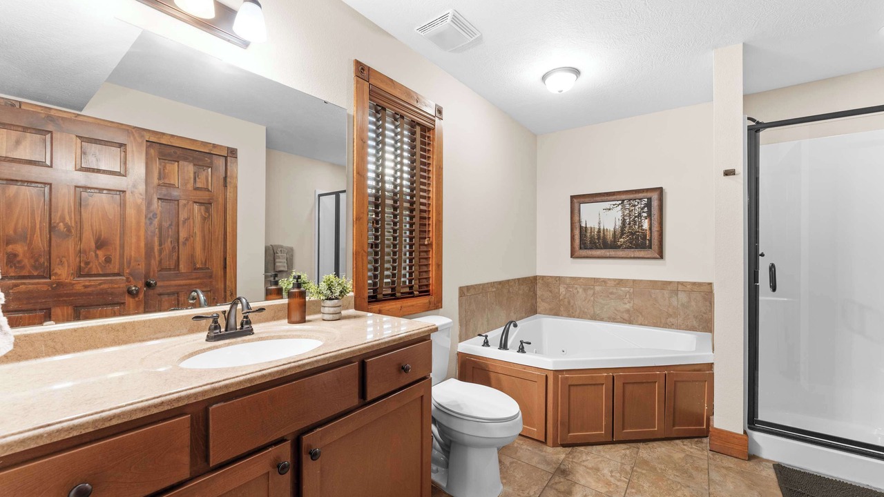 Photo of Bathroom in Reeds Spring