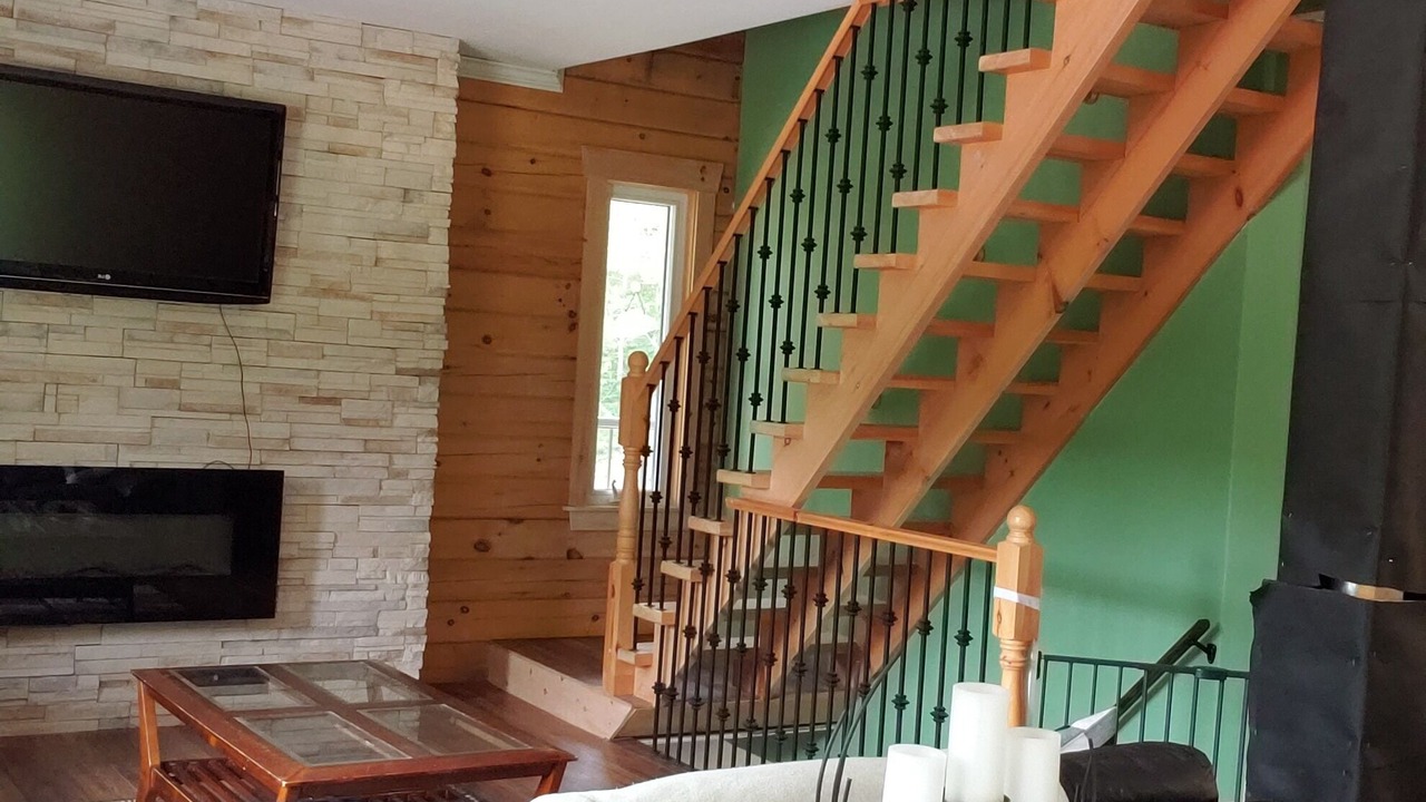 Photo of Livingroom in McArthurs Mills