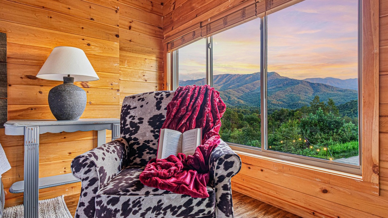Photo of Bedroom in Pittman Center