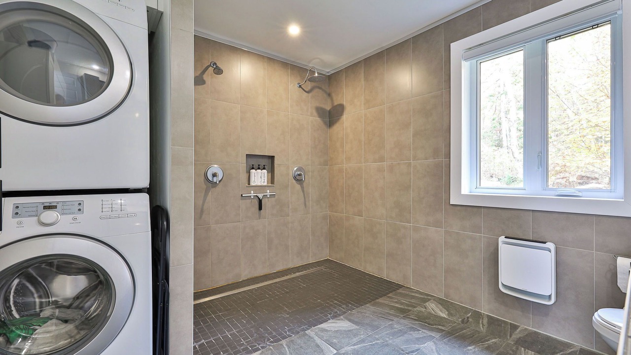 Photo of Bathroom in Saint-Joseph-de-Coleraine