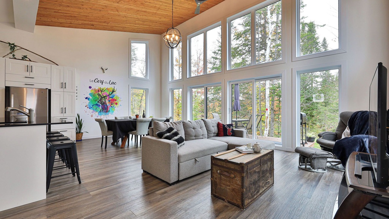 Photo of Livingroom in Saint-Joseph-de-Coleraine