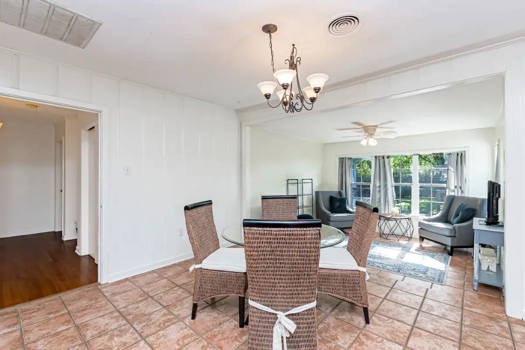 Photo of Livingroom in Mid City South