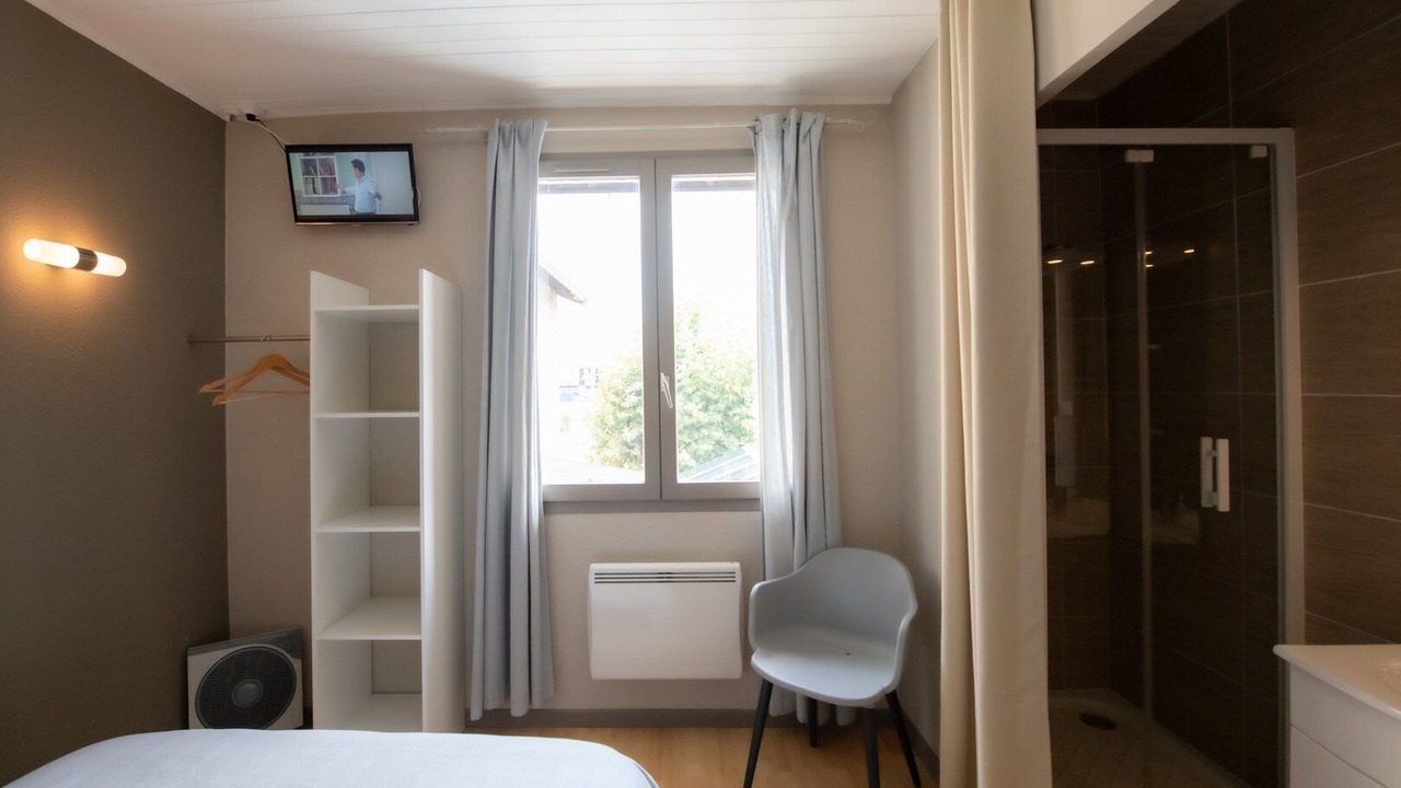 Photo of Bedroom in Genay