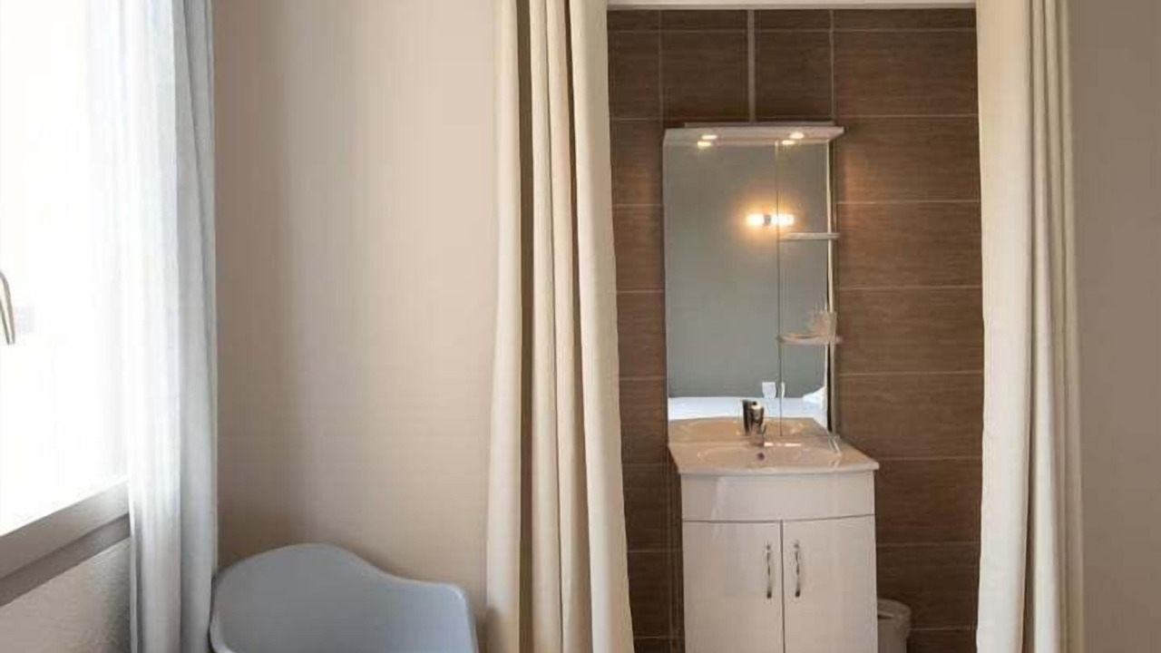 Photo of Bedroom in Genay