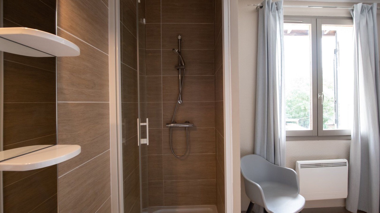 Photo of Bathroom in Genay