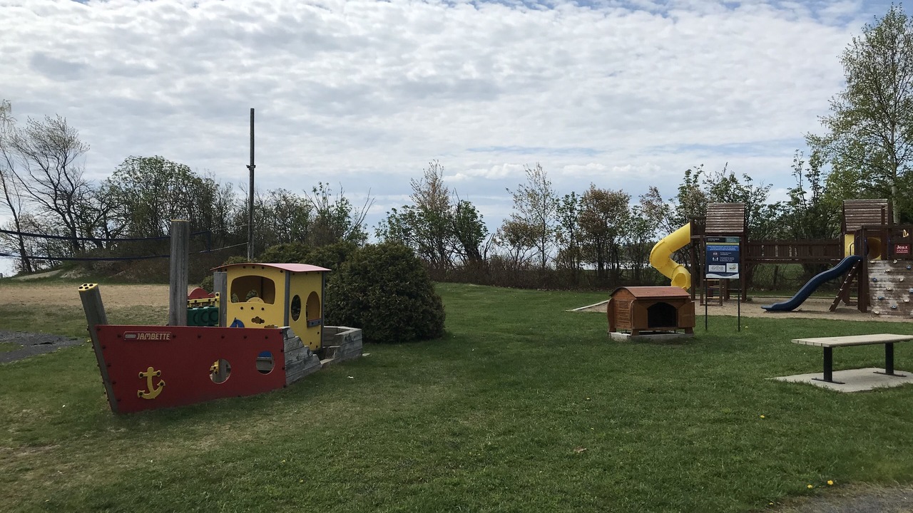 Photo of Others in Petite-Riviere-Saint-Francois