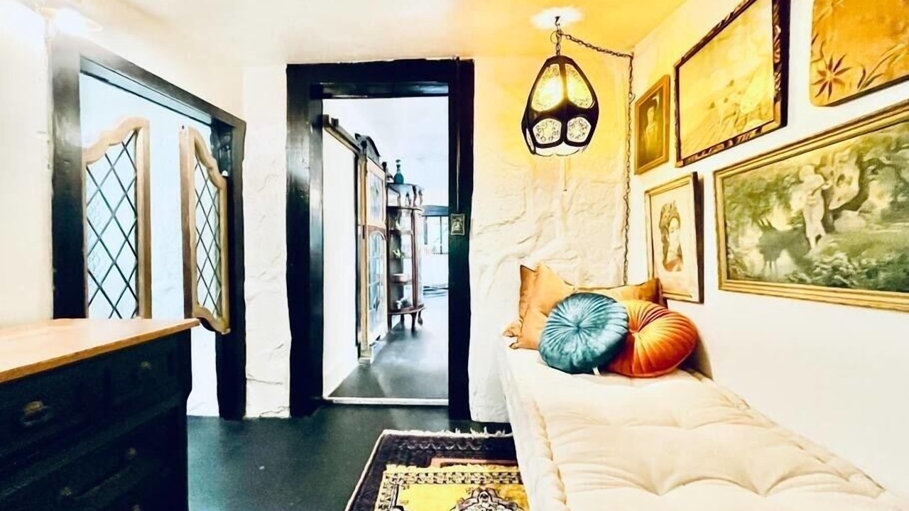 Photo of Bedroom in Eureka Springs Historic District