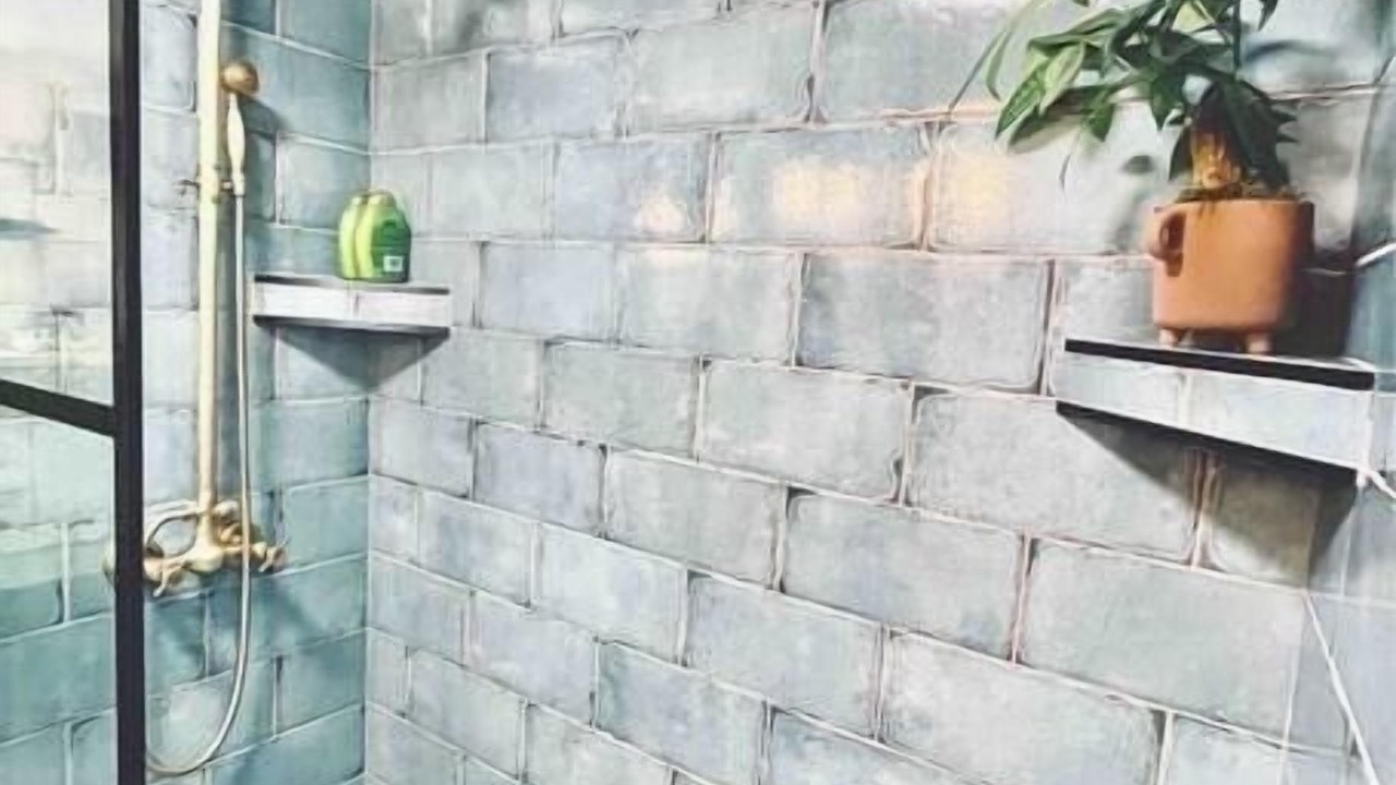 Photo of Bathroom in Eureka Springs Historic District
