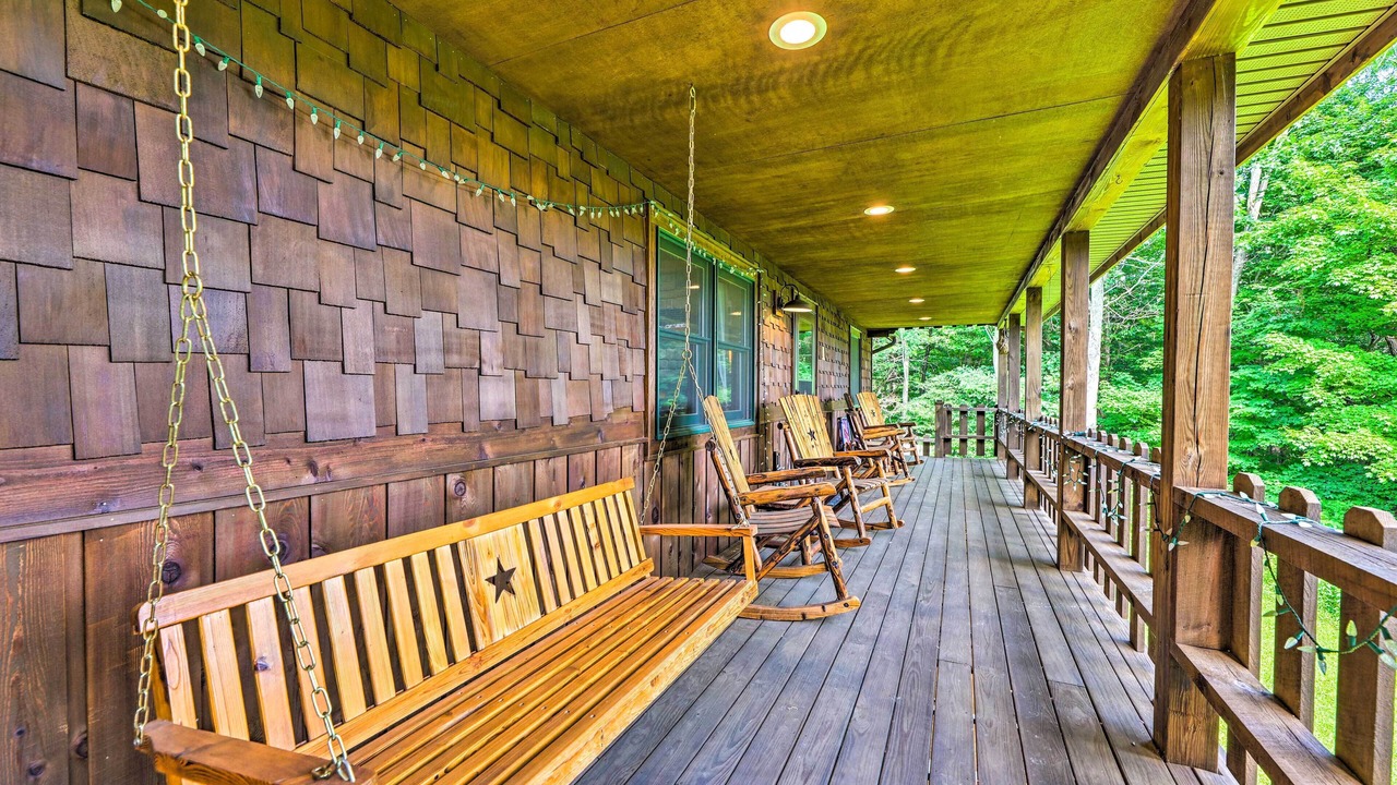 Photo of Patio Balcony in Slatyfork Farm