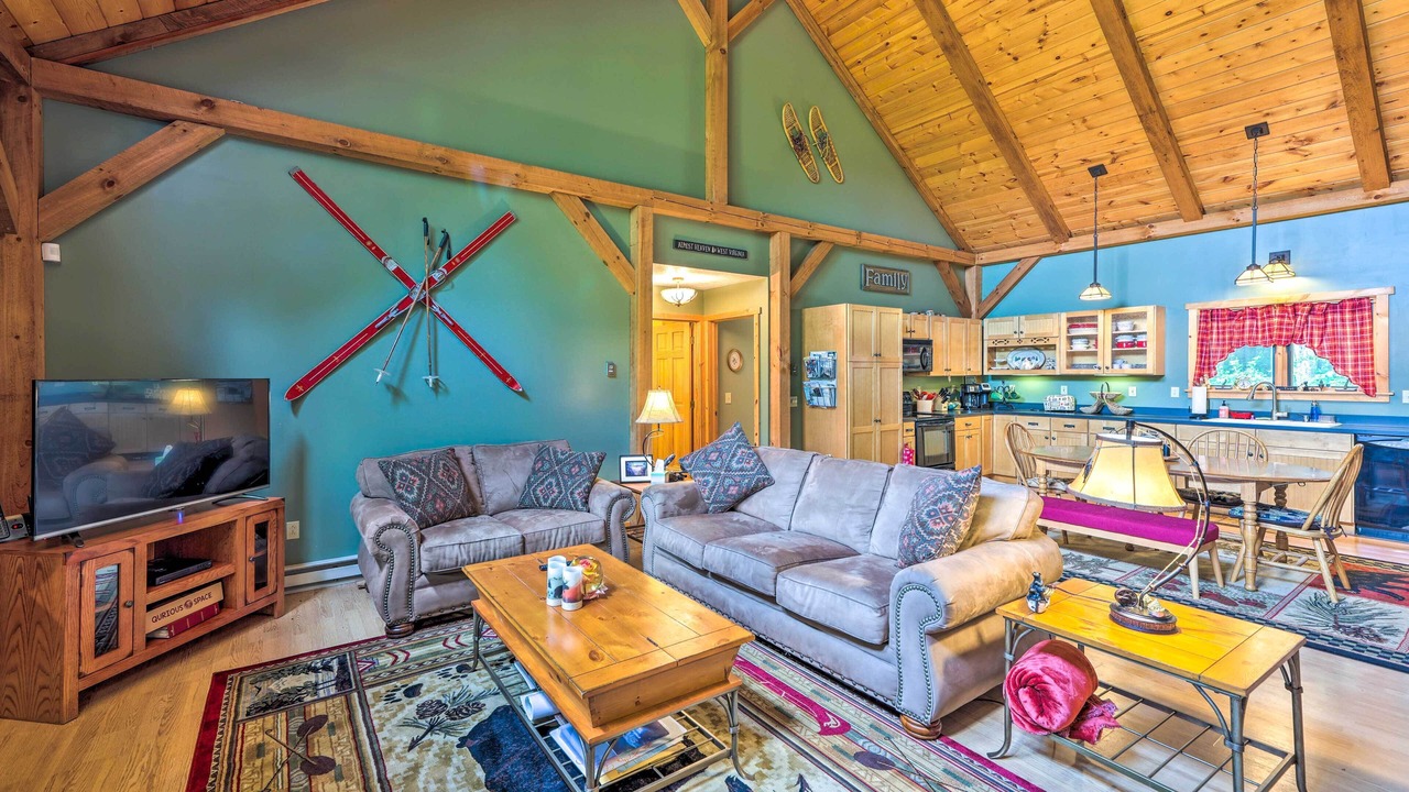 Photo of Livingroom in Slatyfork Farm