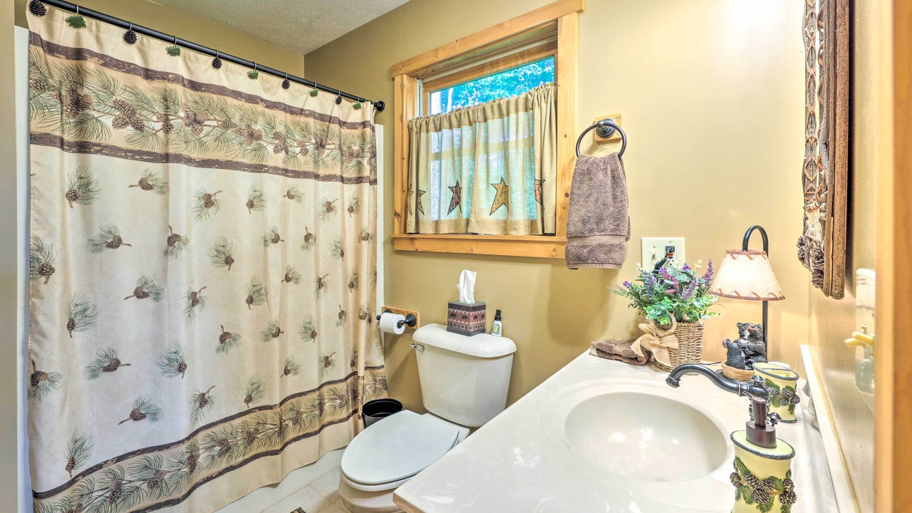 Photo of Bathroom in Slatyfork Farm
