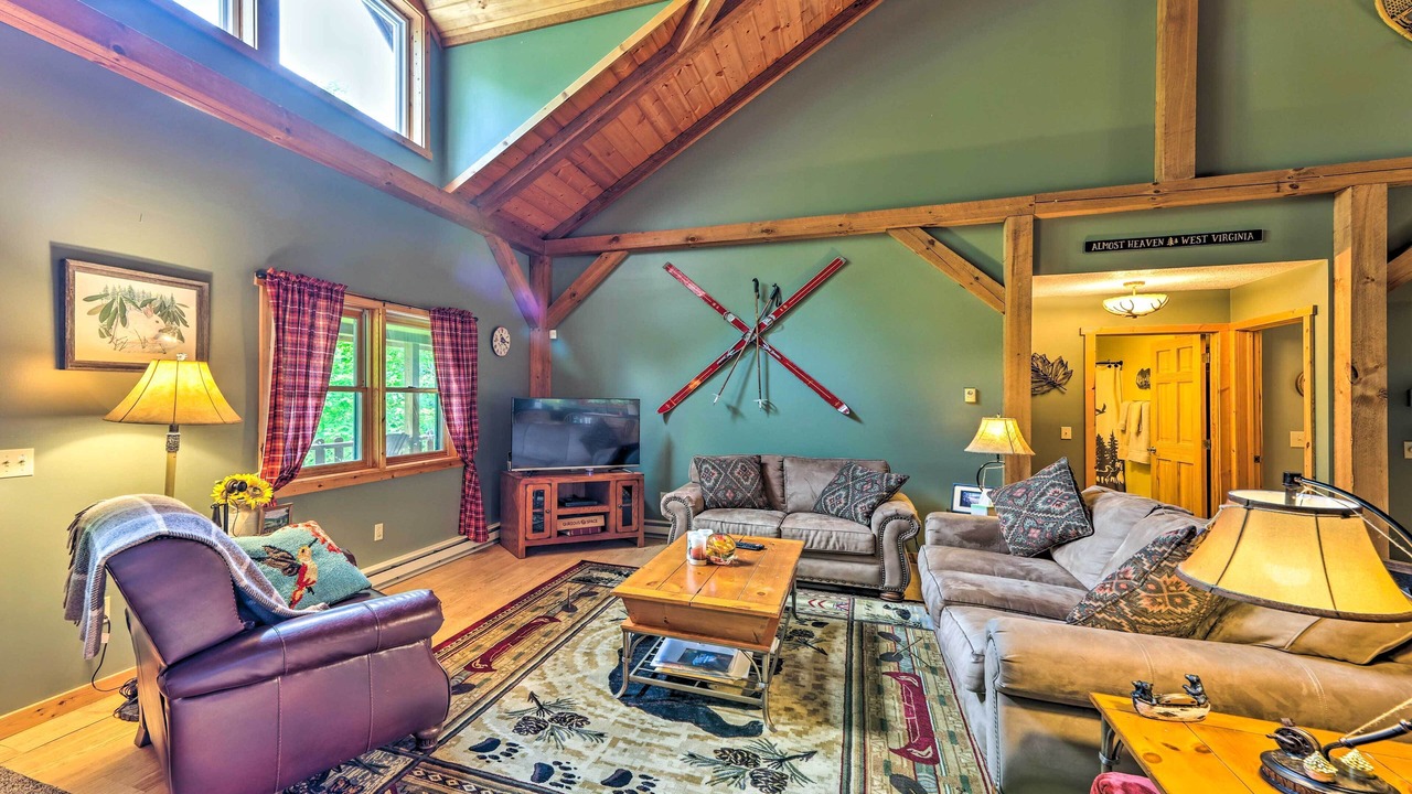 Photo of Livingroom in Slatyfork Farm