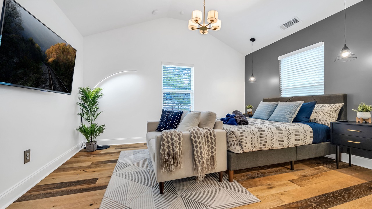 Photo of Bedroom in Candler-McAfee