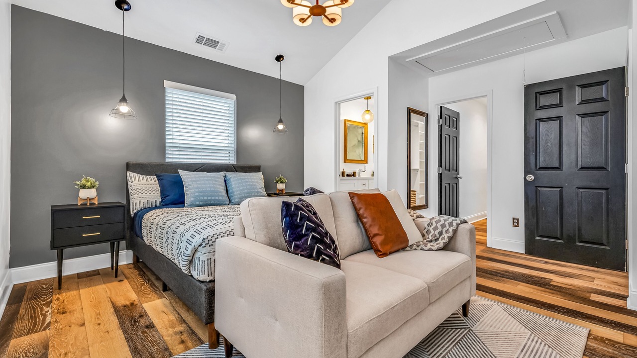 Photo of Bedroom in Candler-McAfee
