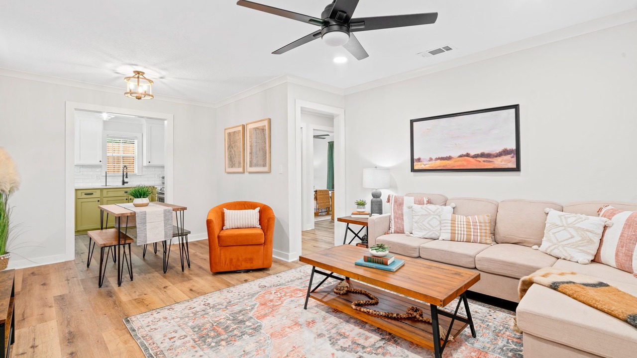 Photo of Livingroom in Laurel