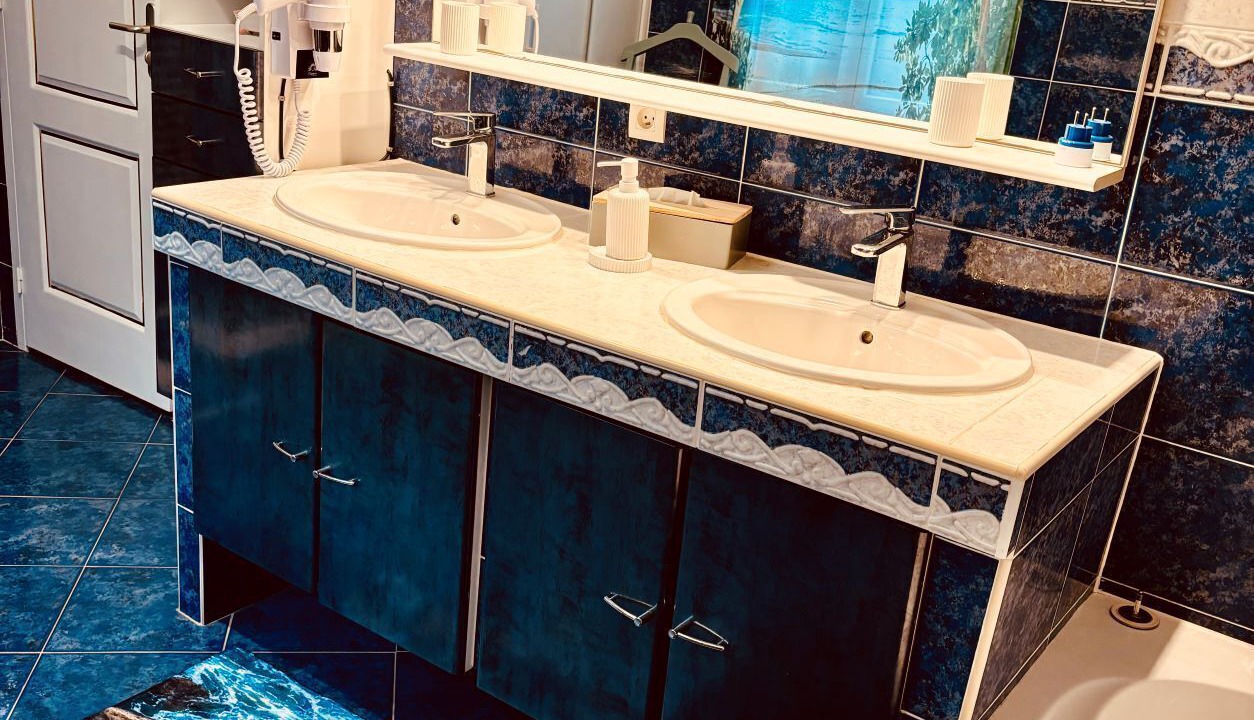 Photo of Bathroom in Giens
