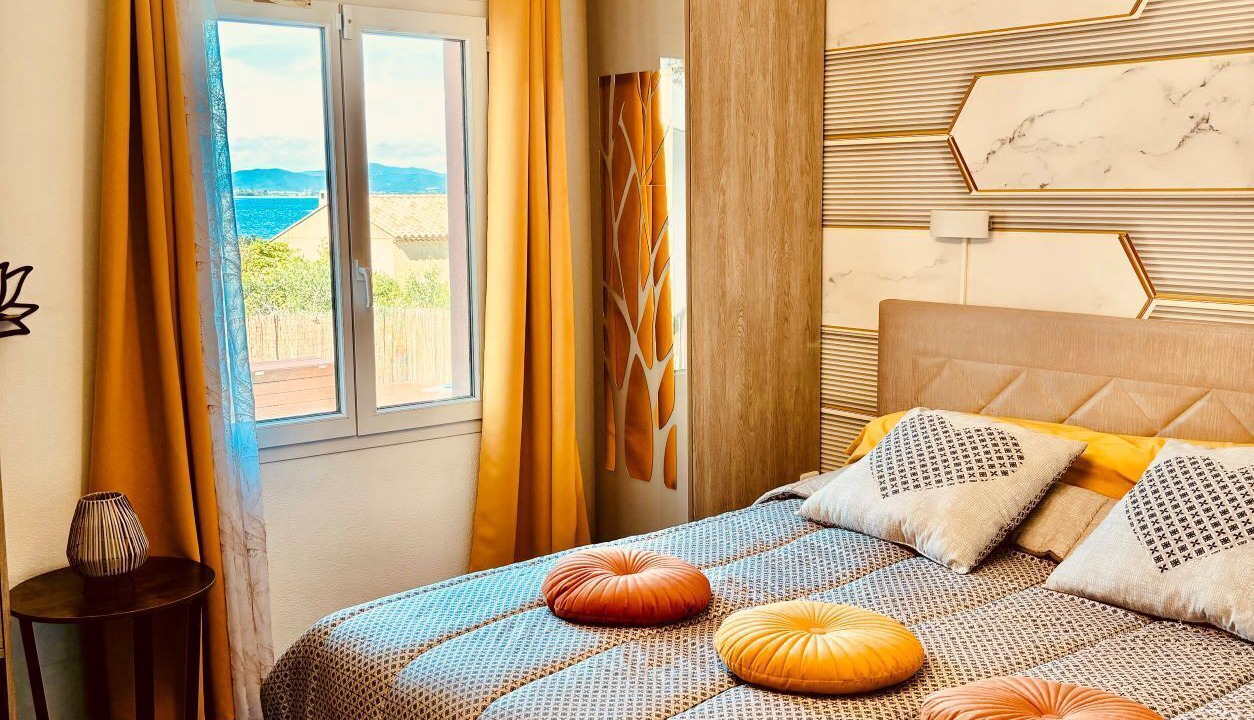 Photo of Bedroom in Giens