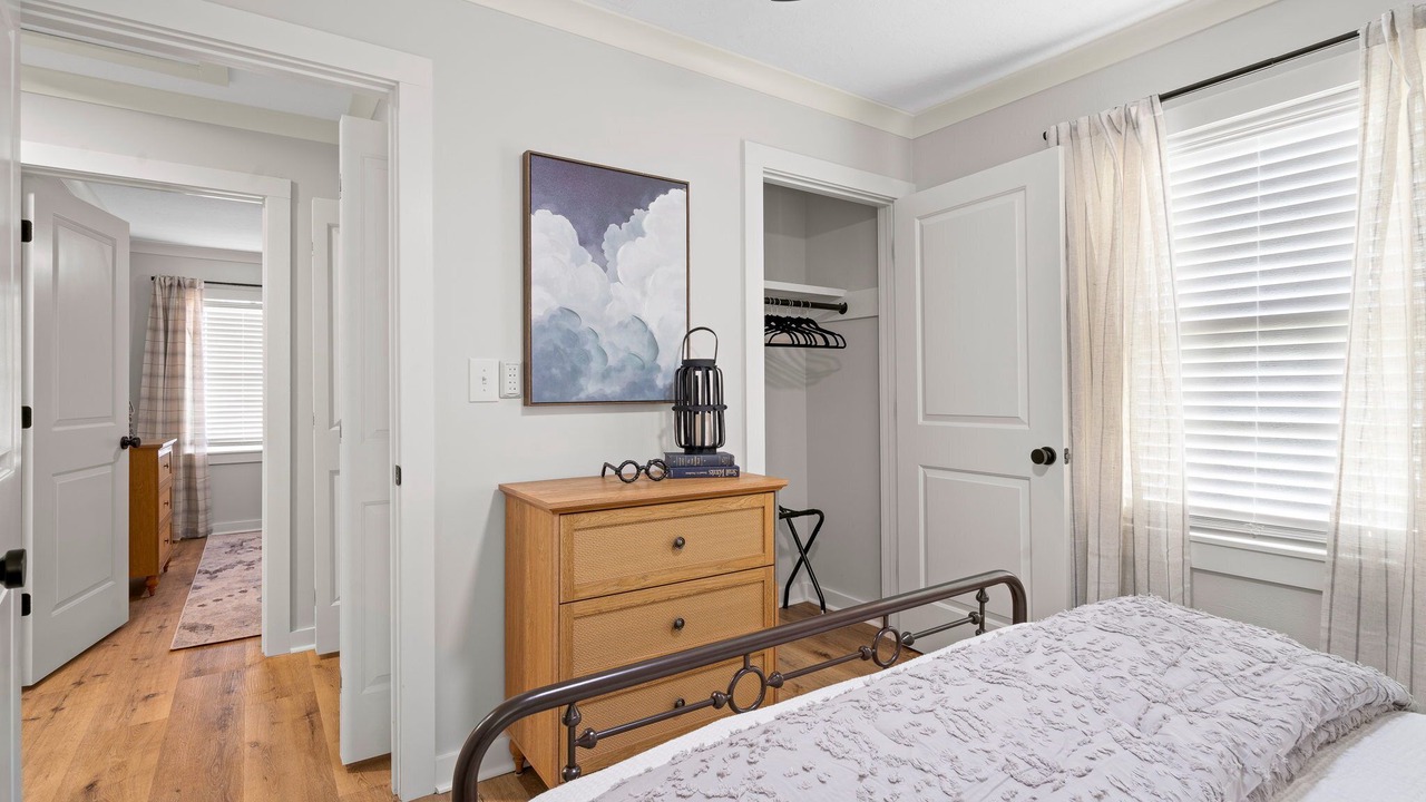 Photo of Bedroom in Laurel