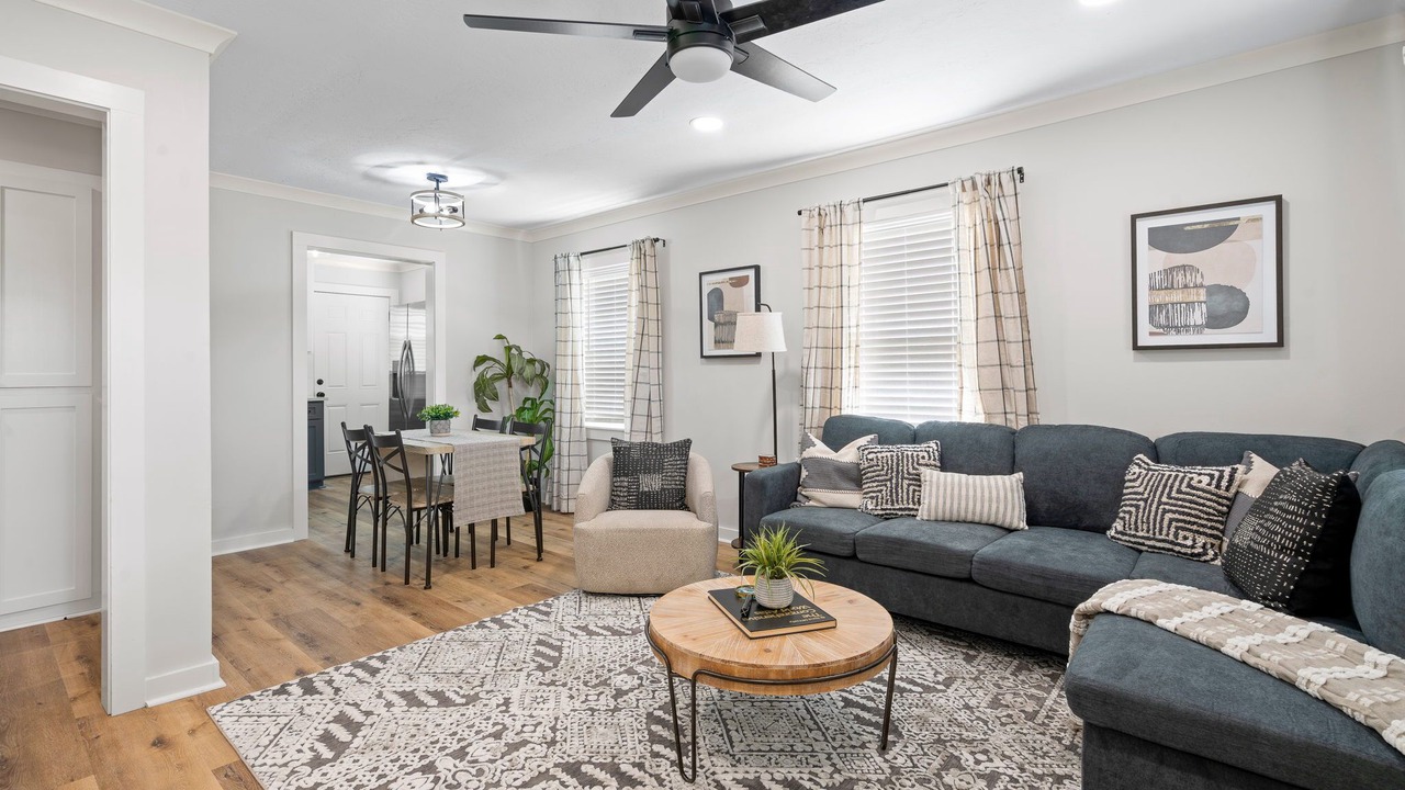 Photo of Livingroom in Laurel