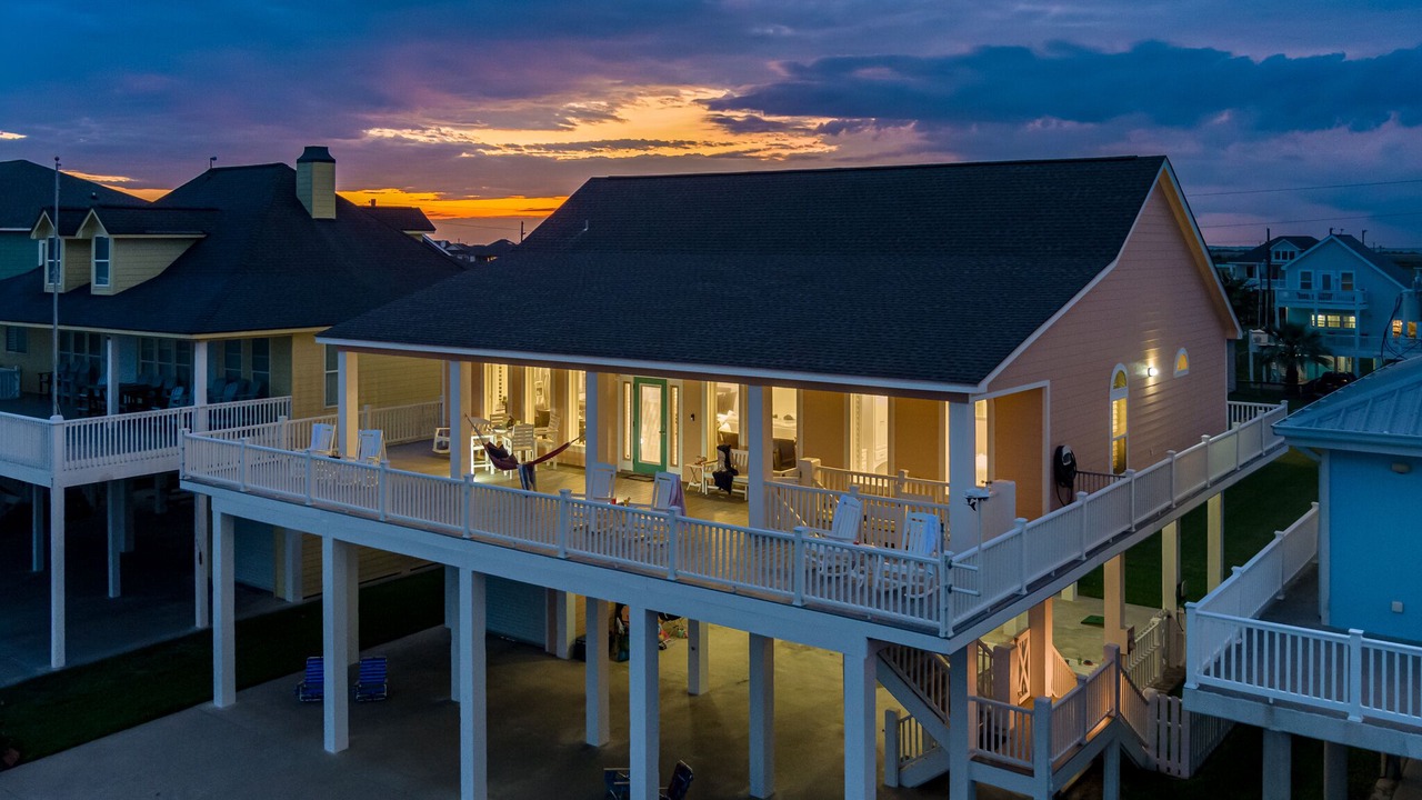 Photo of Patio Balcony in Crystal Beach