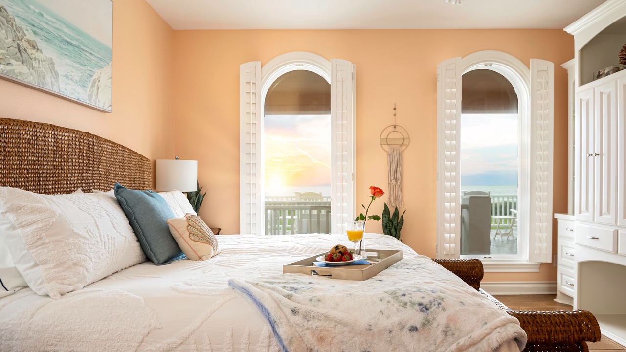 Photo of Bedroom in Crystal Beach