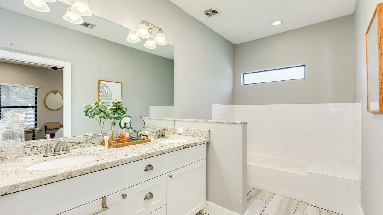Photo of Bathroom in Greater East End