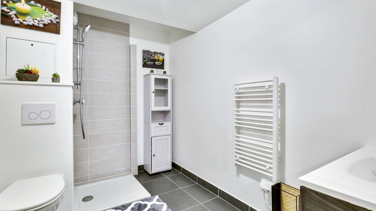 Photo of Bathroom in Bezons