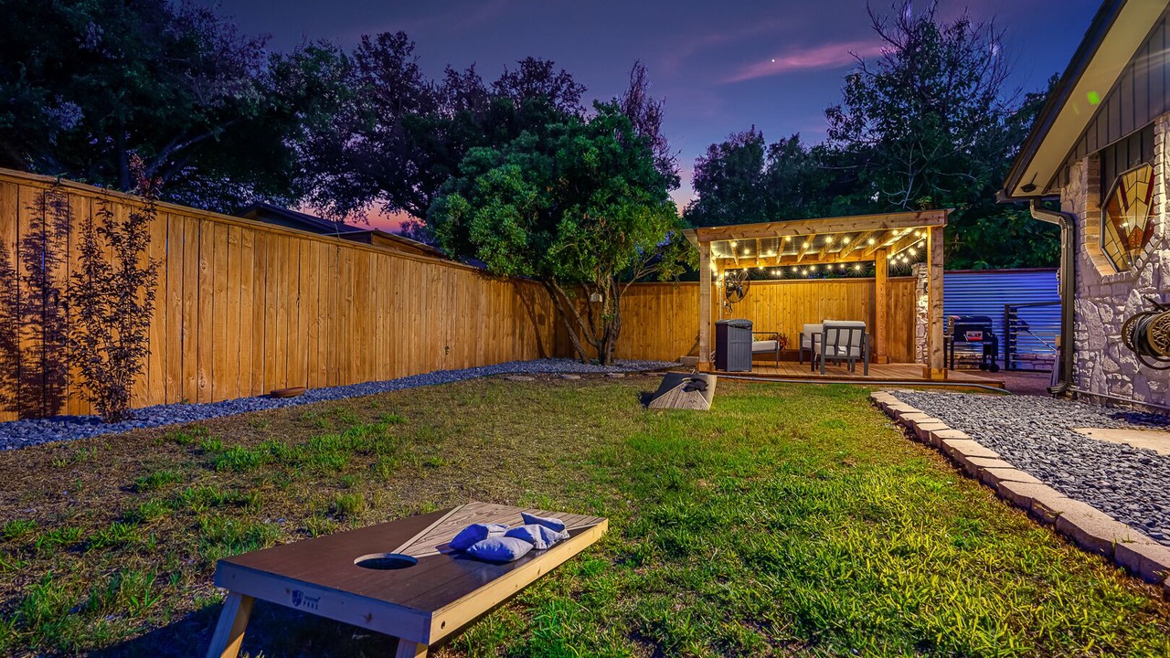 Photo of Outdoor in Oakmont Downs