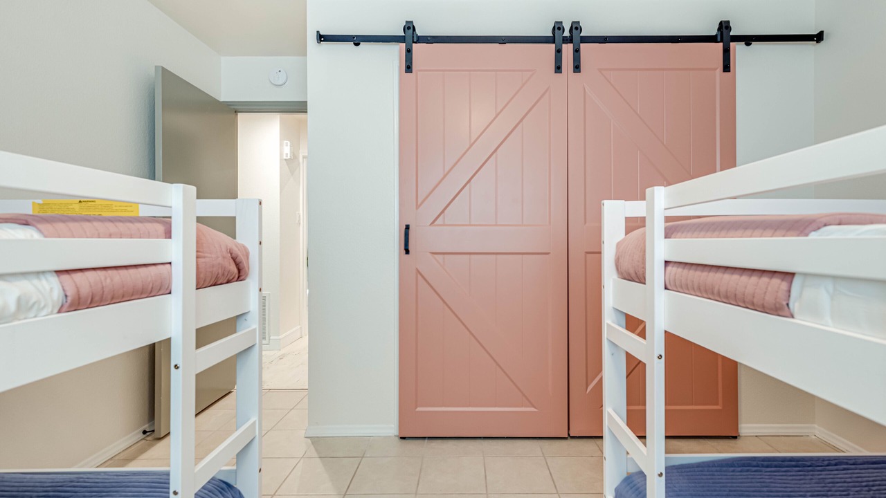 Photo of Bedroom in Oakmont Downs