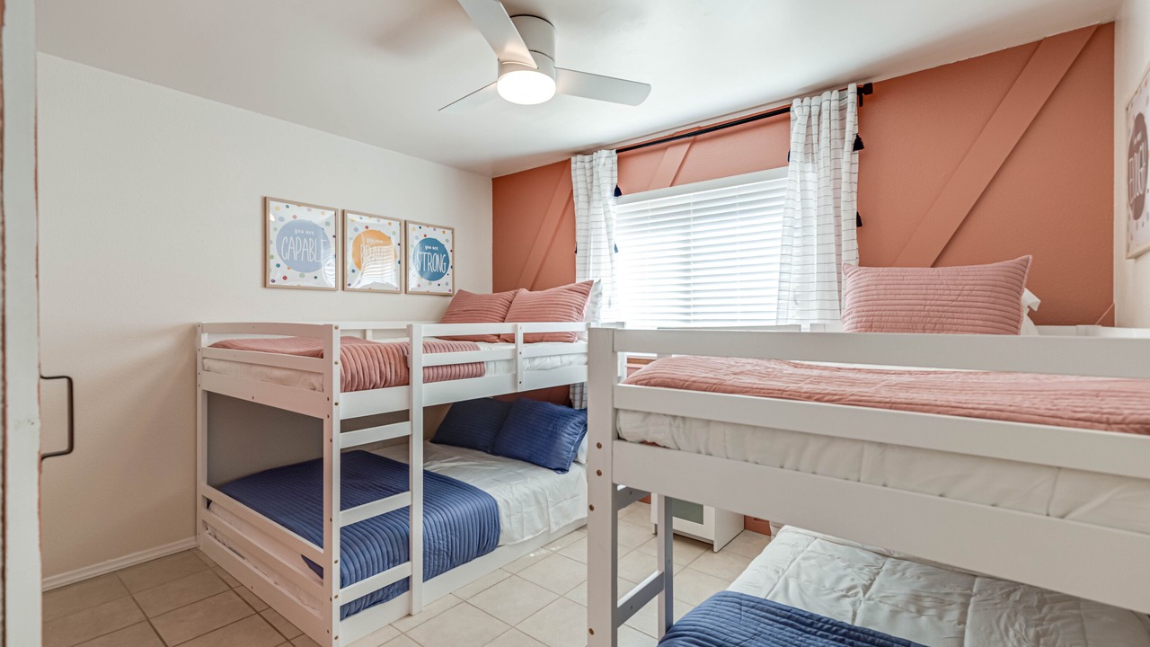 Photo of Bedroom in Oakmont Downs