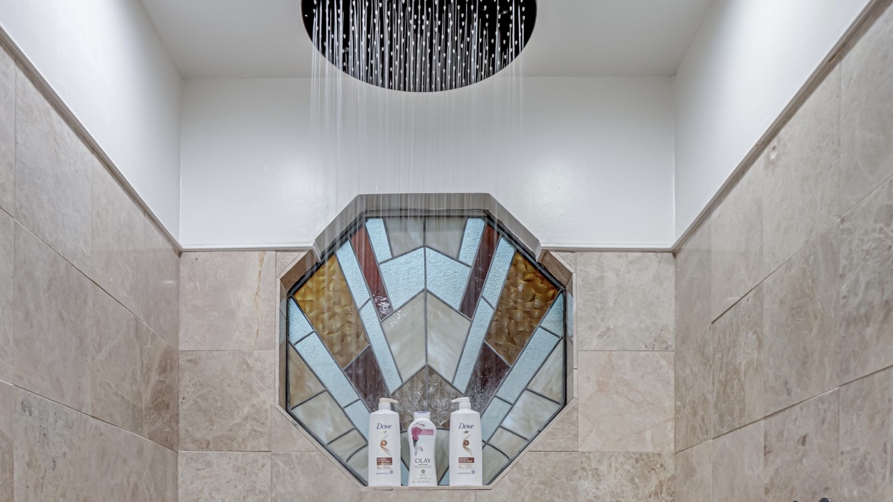Photo of Bathroom in Oakmont Downs