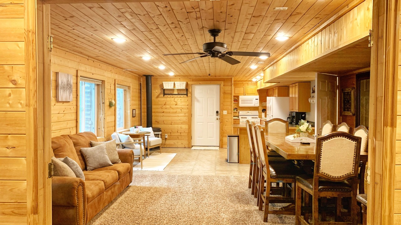 Photo of Bedroom in Mountain Green