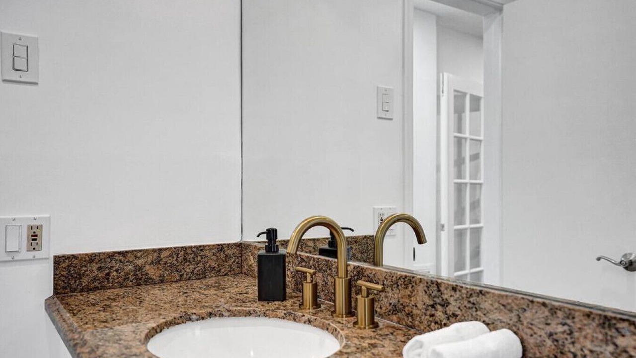 Photo of Bathroom in Imperial Point