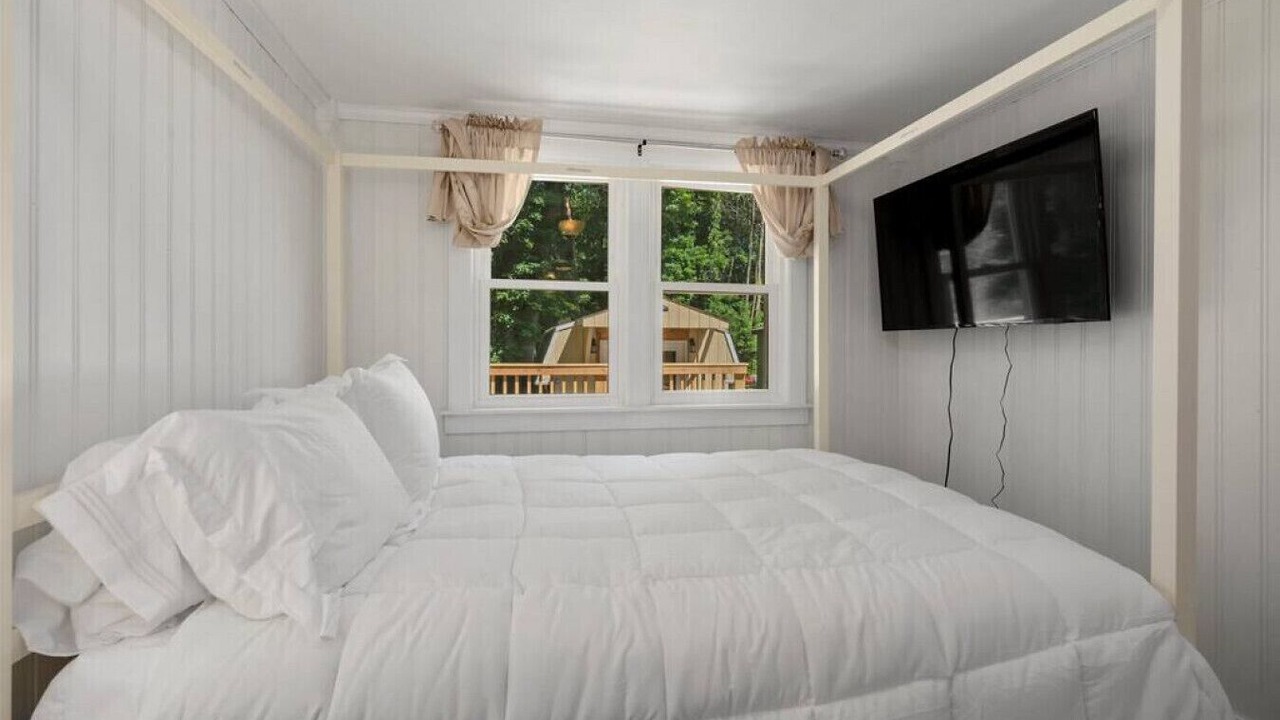 Photo of Bedroom in Durhamville