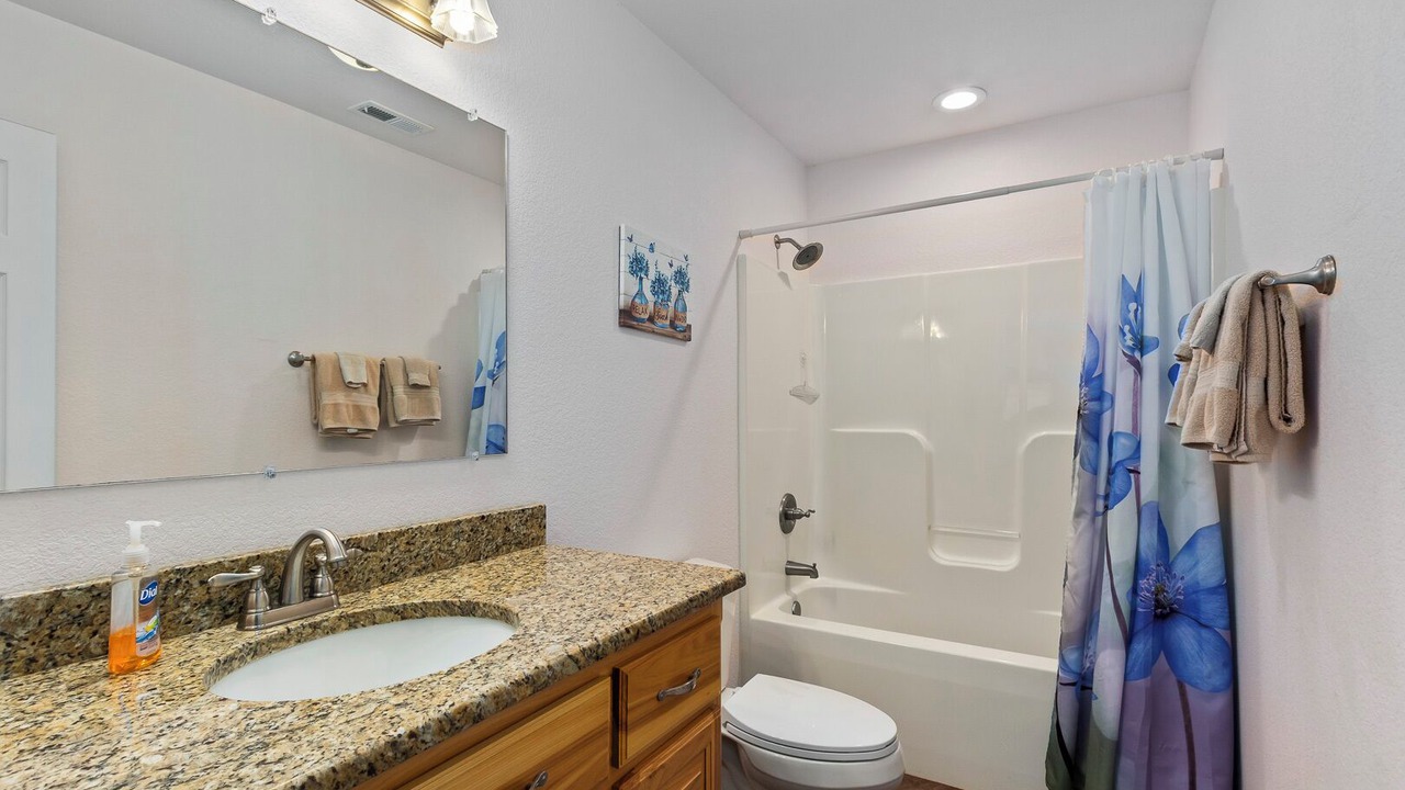 Photo of Bathroom in Murphy