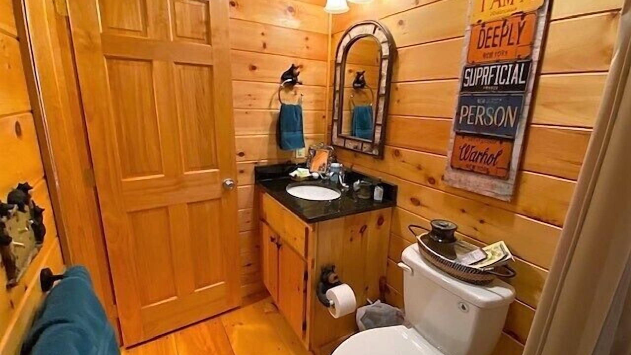 Photo of Bathroom in Unaka