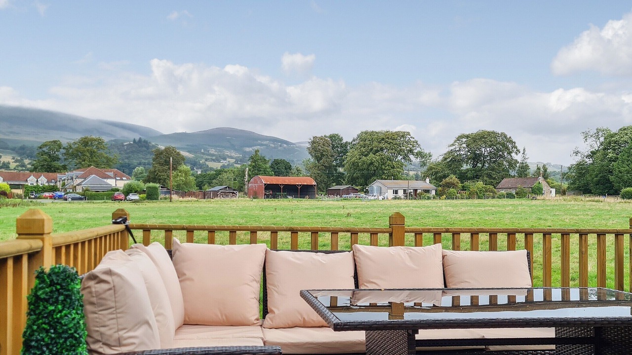 Photo of Others in Dollar